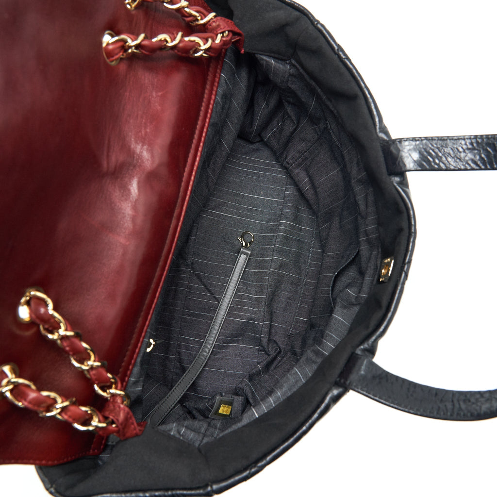 Chanel Calfskin Tote bag with Chain black and Red