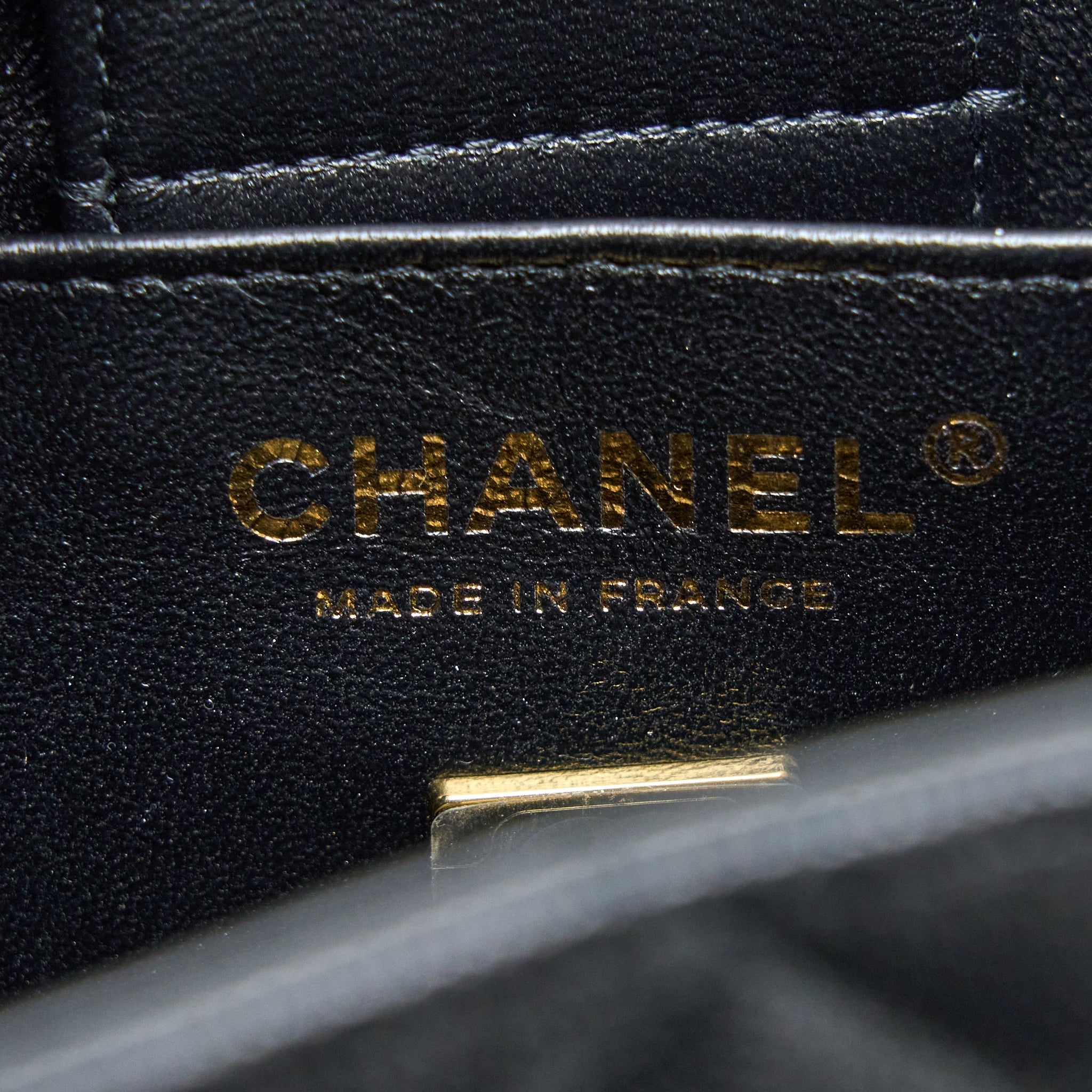 Chanel Mini Bucket Tote Bag Caviar Black L (Microchip)