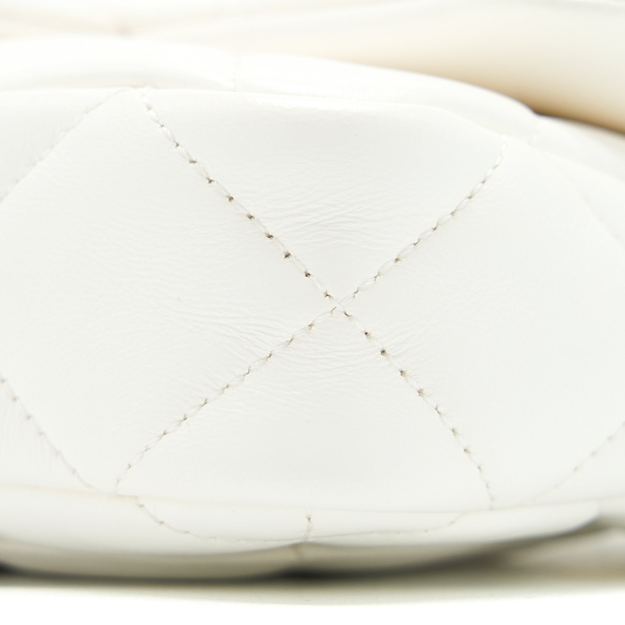 Chanel 22S Giant Chain Flap Shoulder Bag Lambskin White Brushed  (Microchip)