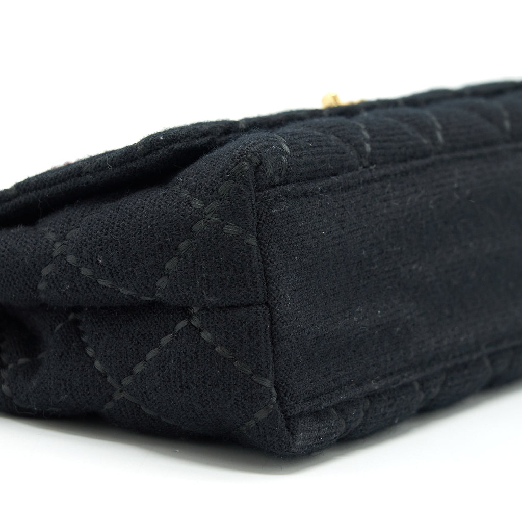 Chanel Vintage Shoulder Bag fabric Black  With An Extra Bag Charm