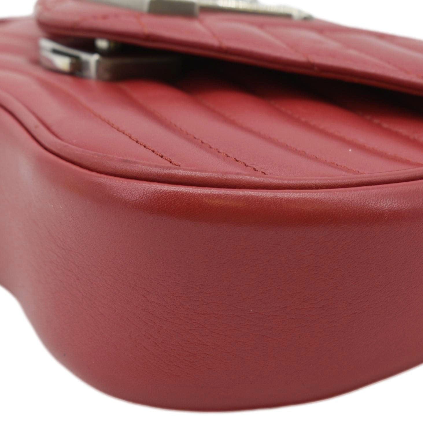 LOUIS VUITTON New Wave Chain MM Leather Shoulder Bag Red