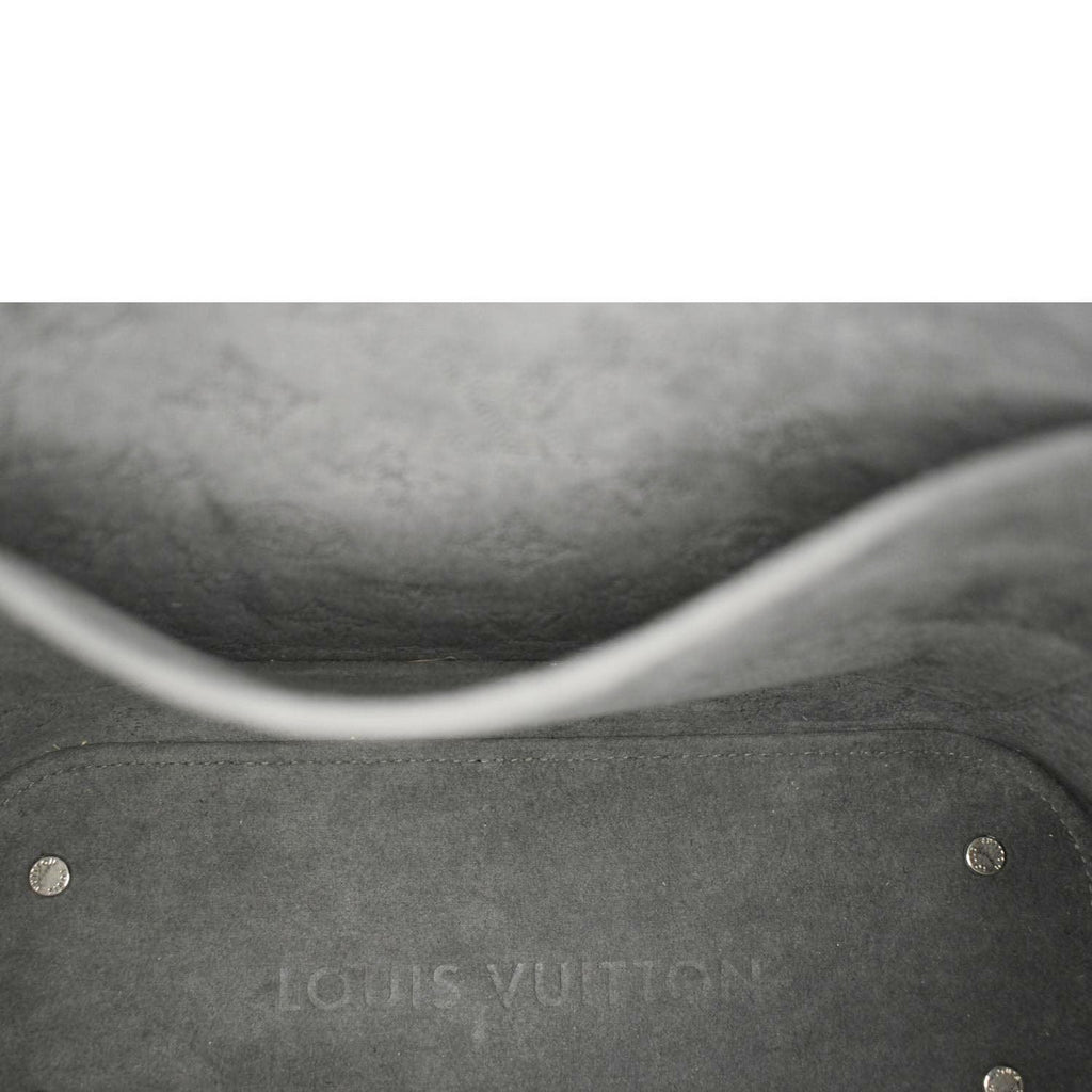 LOUIS VUITTON Girolata Monogram Mahina Leather Shoulder Bag Black