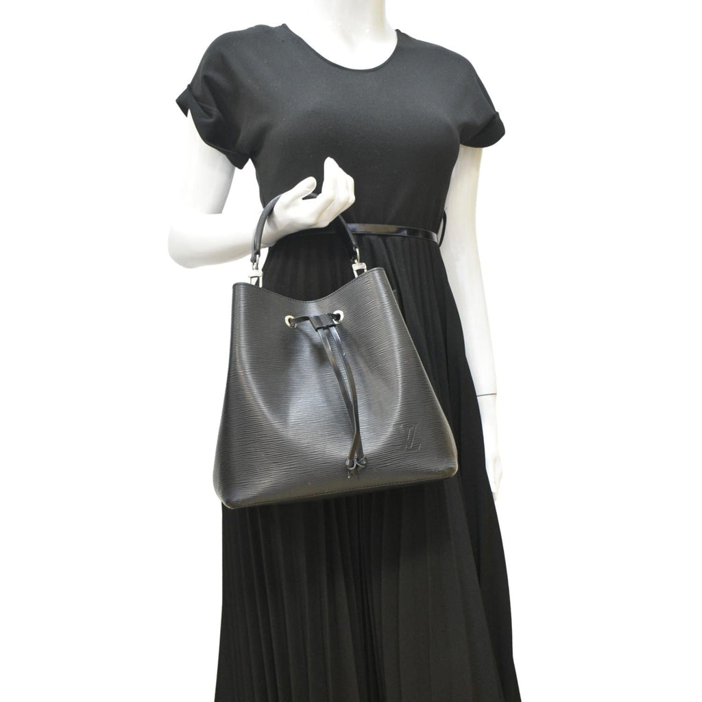 LOUIS VUITTON NeoNoe Epi Leather Shoulder Bag Black