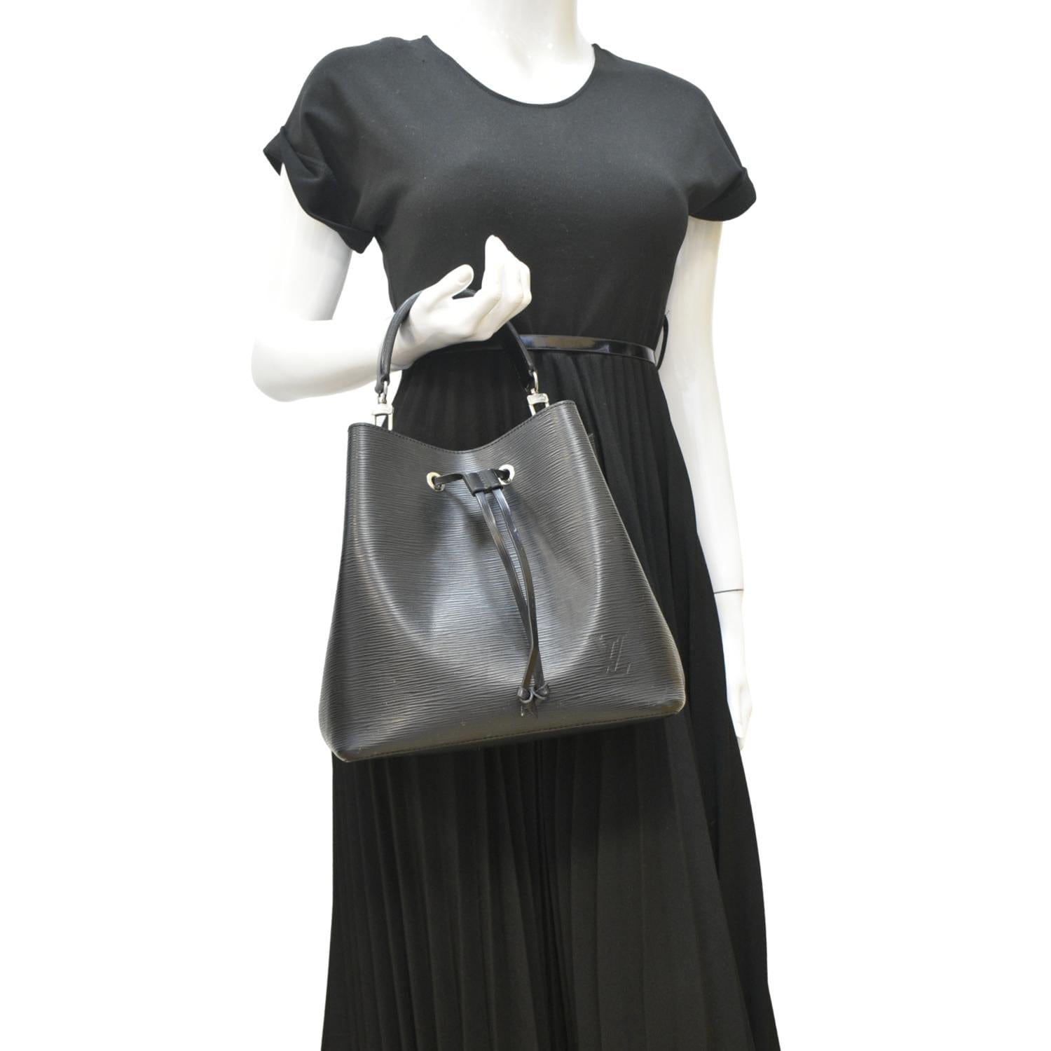 LOUIS VUITTON NeoNoe Epi Leather Shoulder Bag Black