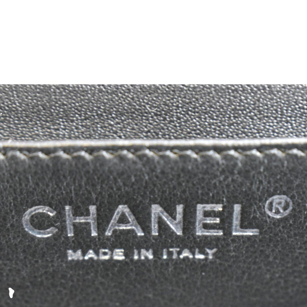 CHANEL Classic Maxi Single Flap Quilted Caviar Leather Shoulder Bag Black