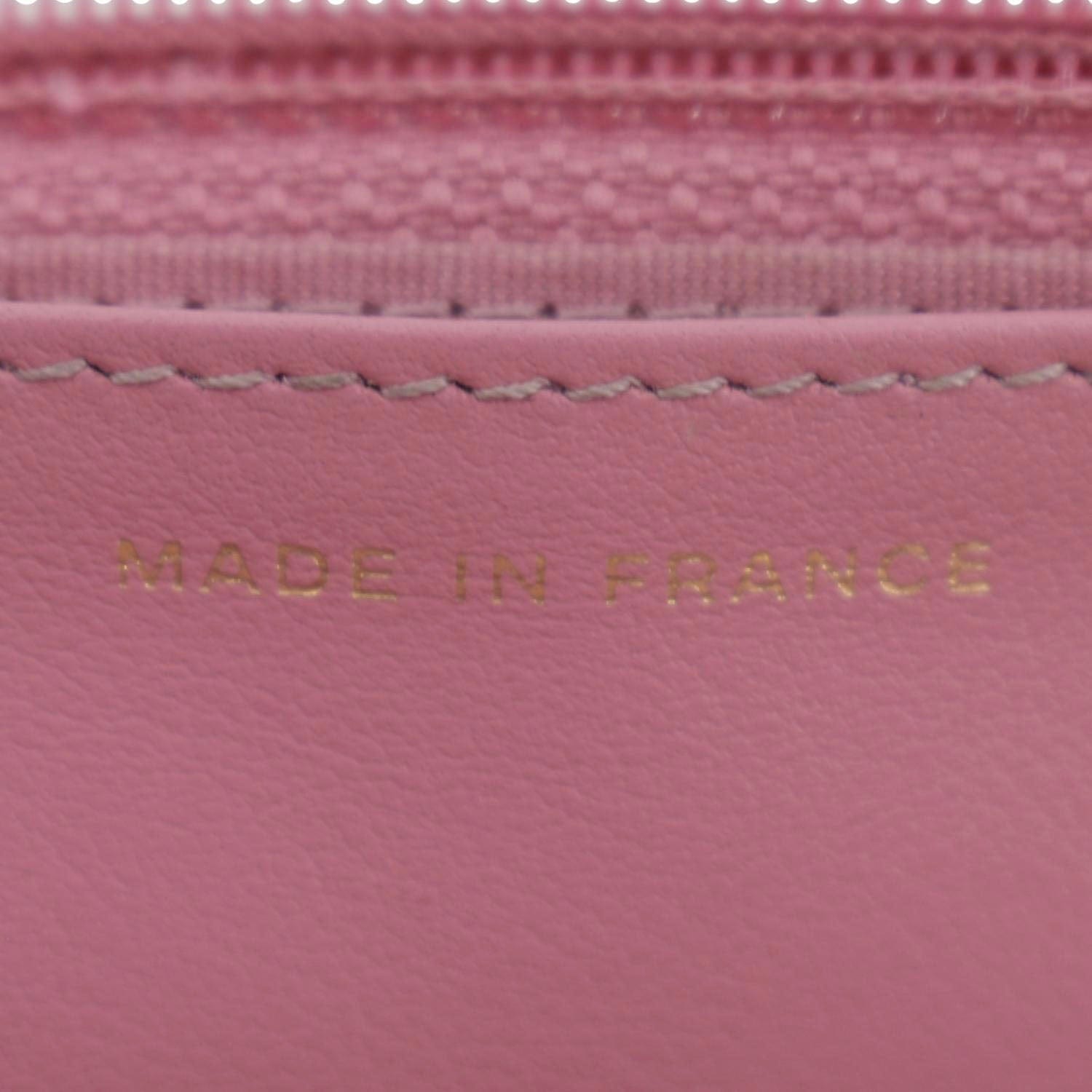 CHANEL Boy Flap Quilted Leather Shoulder Bag Pink