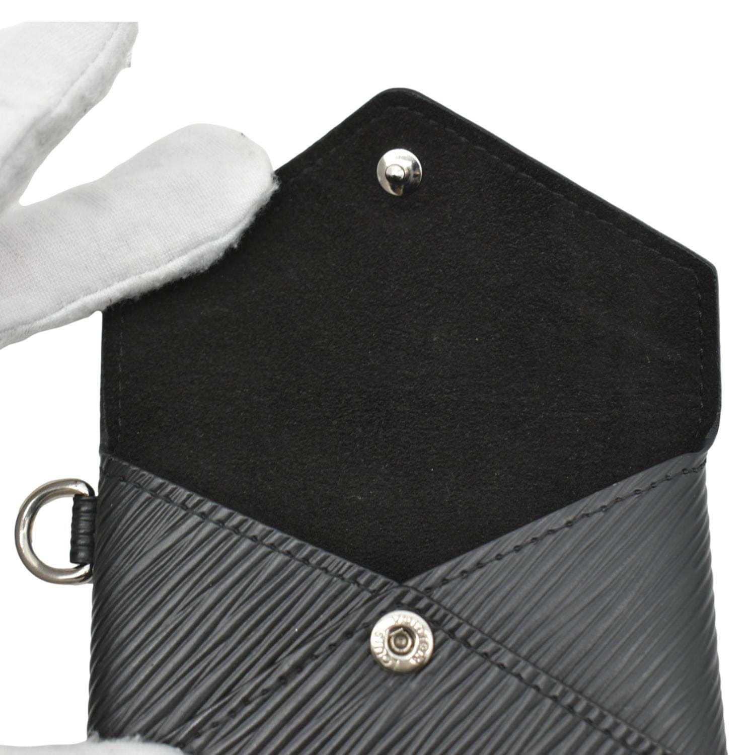 LOUIS VUITTON Kirigami Necklace Epi Leather Clutch Black