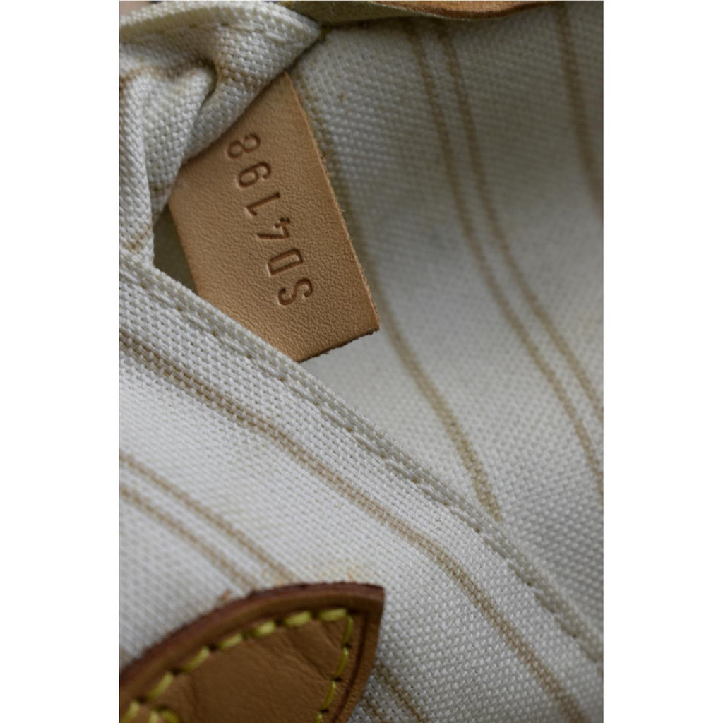 LOUIS VUITTON Neverfull MM Damier Azur Shoulder Bag White