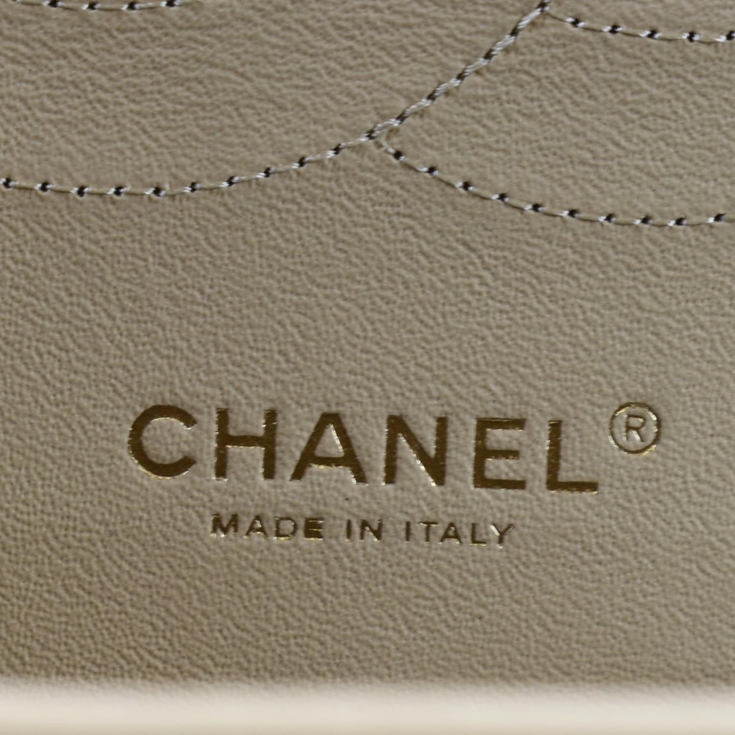 CHANEL Classic Jumbo Double Flap Quilted Caviar Leather Shoulder Bag Beige