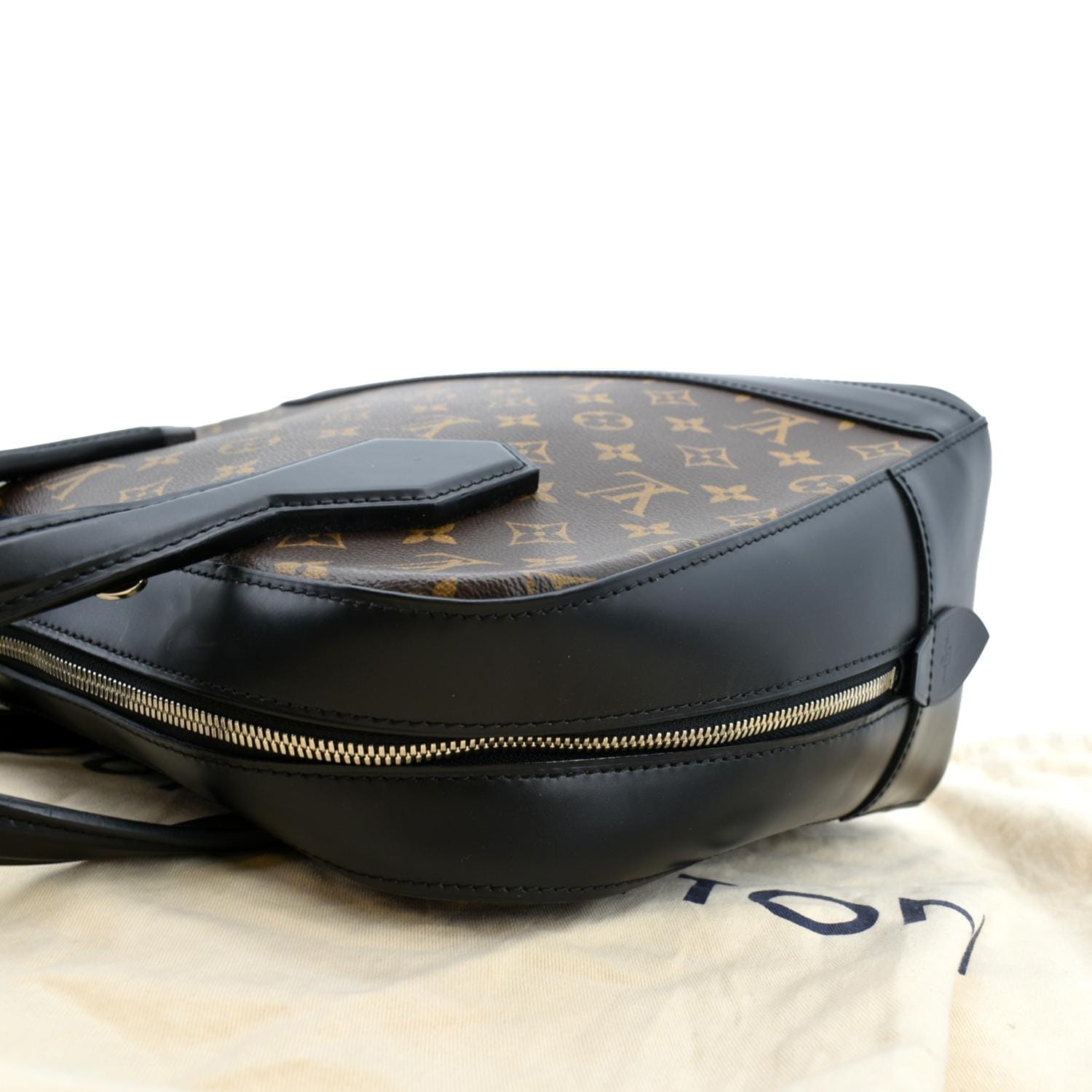 LOUIS VUITTON Dora MM Monogram Canvas Shoulder Bag Brown