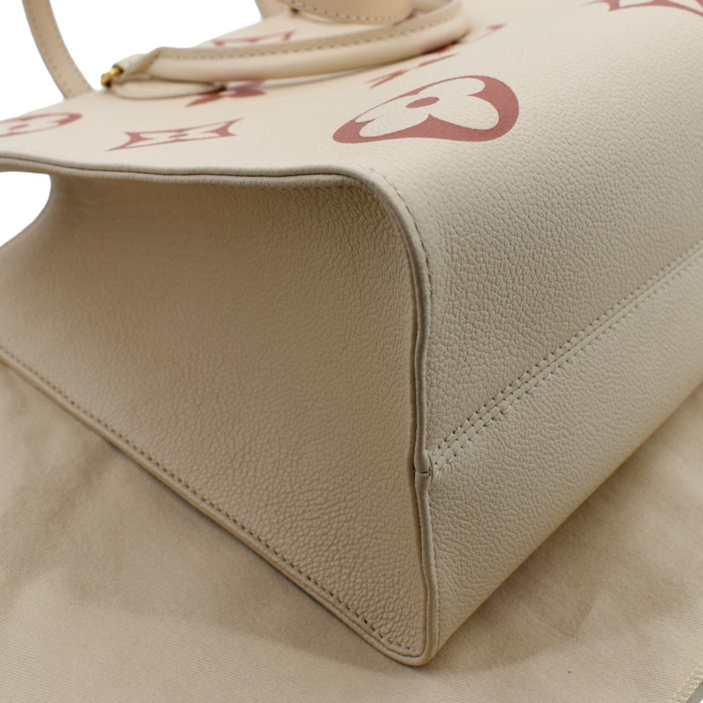 LOUIS VUITTON Onthego MM Giant Monogram Leather Shoulder Bag Bicolor