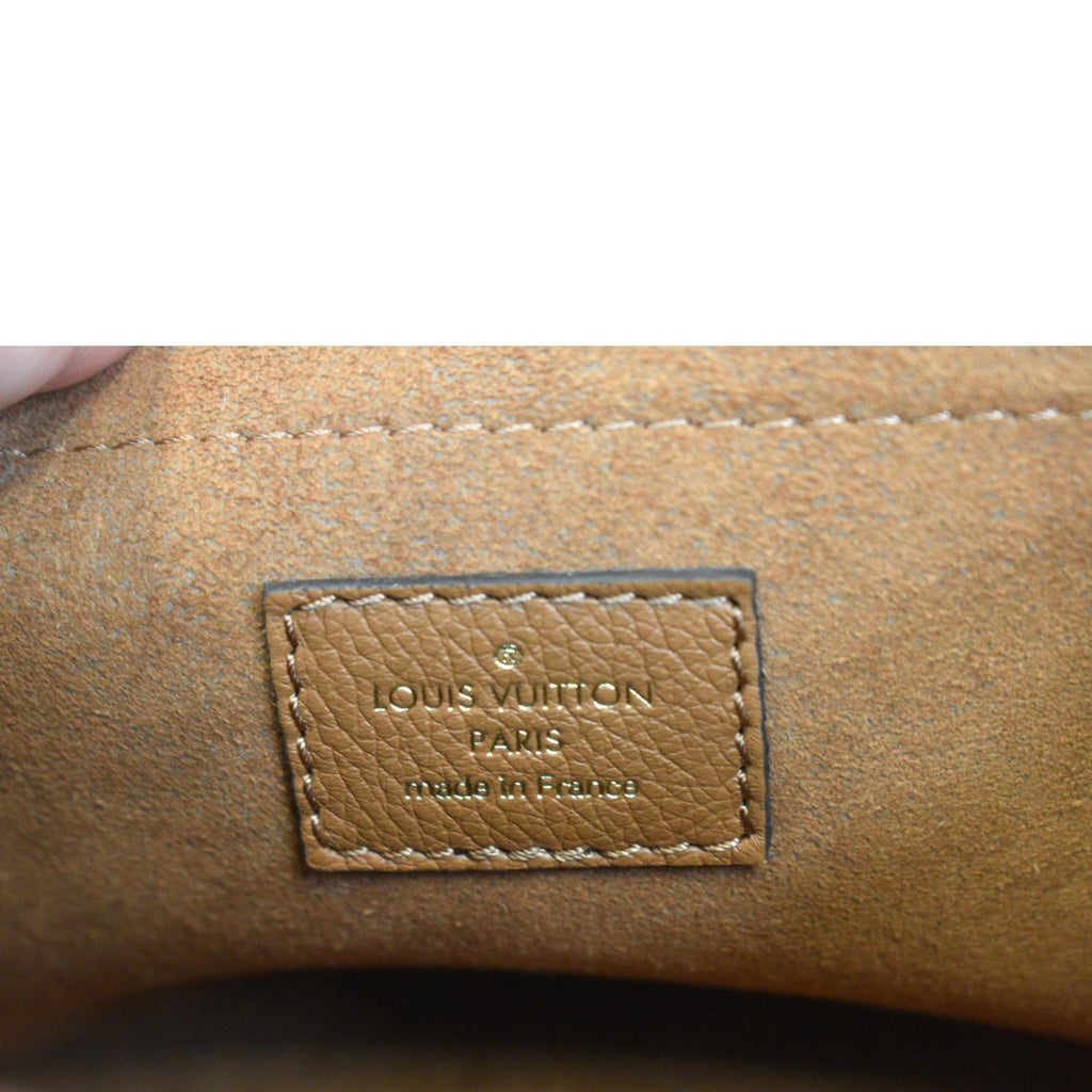 LOUIS VUITTON My Lockme Chain Leather Shoulder Bag Chataigne