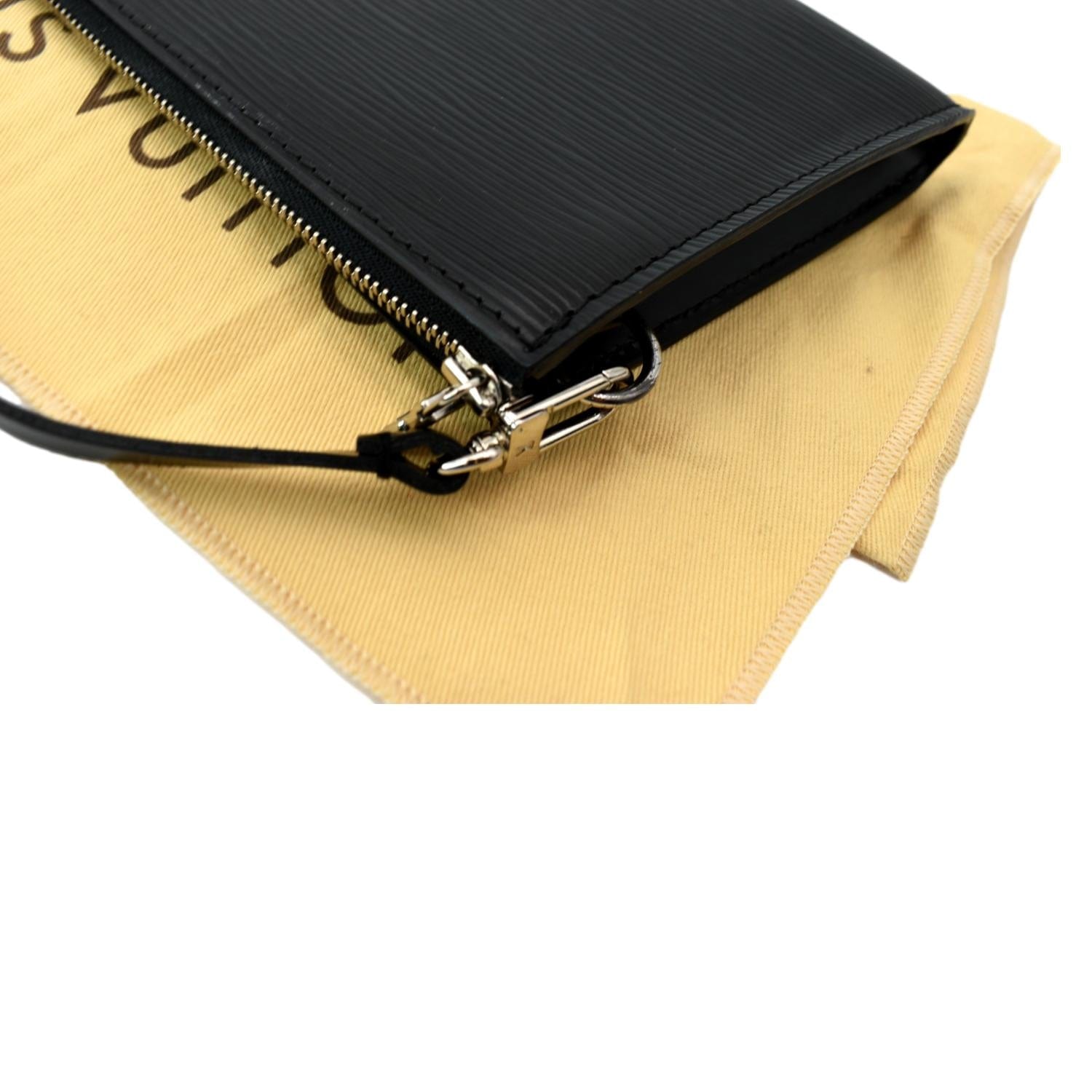 LOUIS VUITTON Pochette Accessoires Epi Leather Shoulder Bag Noir Black