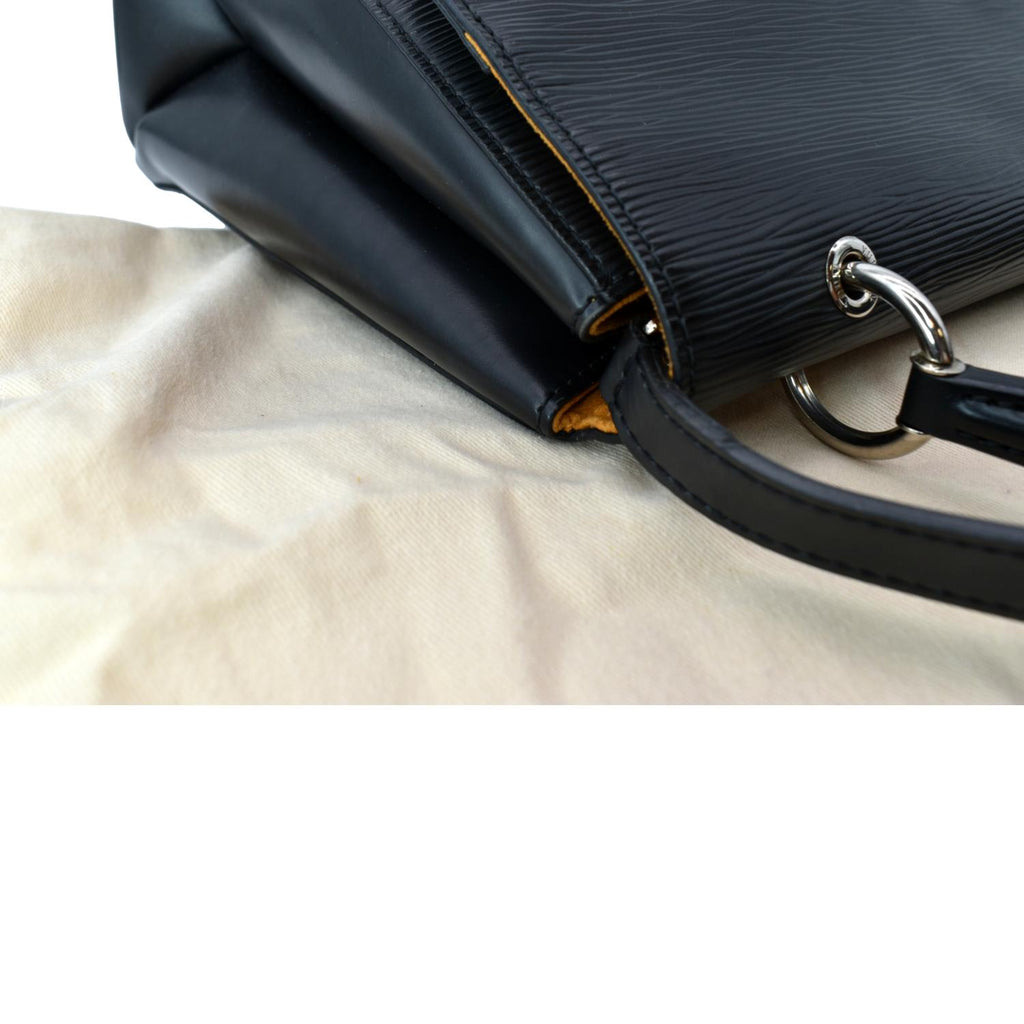 LOUIS VUITTON Grenelle MM Epi Leather Shoulder Bag Black