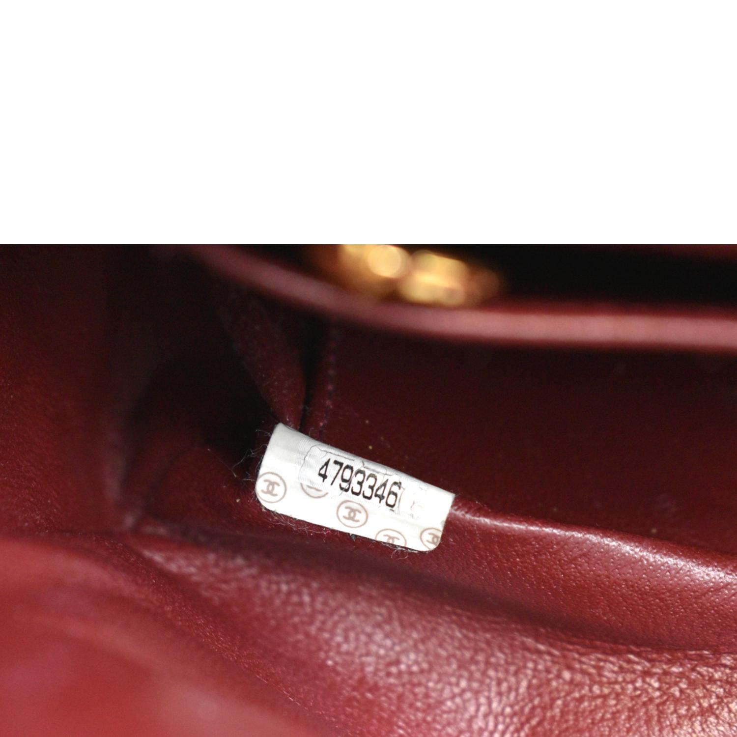 CHANEL Vintage Flap Quilted Leather Shoulder Bag Black