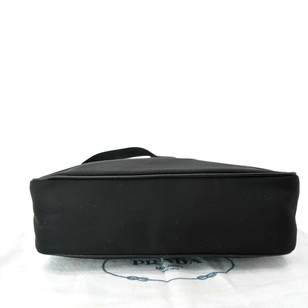 PRADA Re-Edition 2005 Nylon Shoulder Bag Black