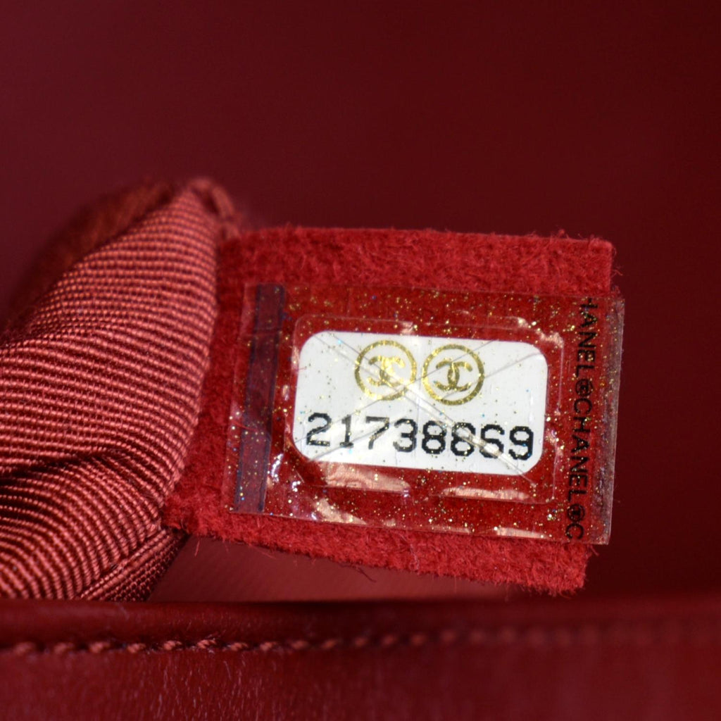 CHANEL Medium Boy Flap Calf Leather Shoulder Bag Red