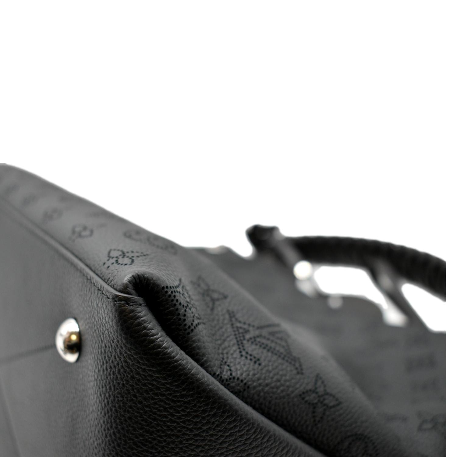 LOUIS VUITTON Beaubourg Mahina MM Leather Hobo Shoulder Bag Black