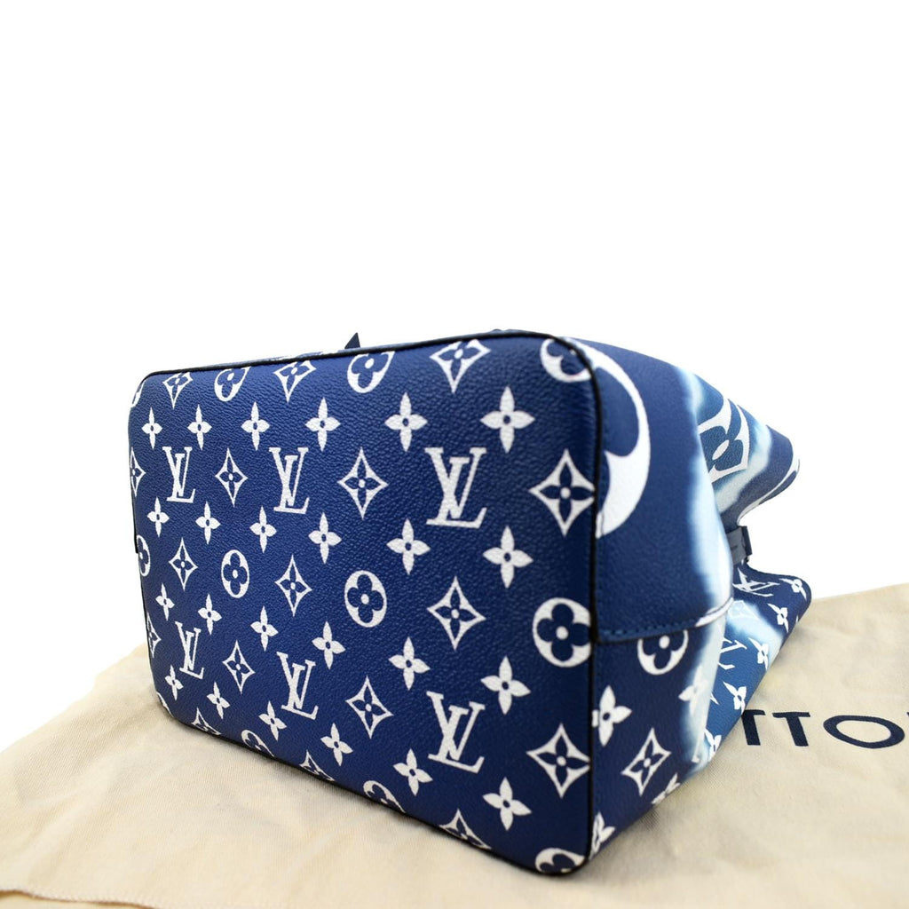 LOUIS VUITTON Escale Neonoe MM Monogram Giant Shoulder Bag Blue
