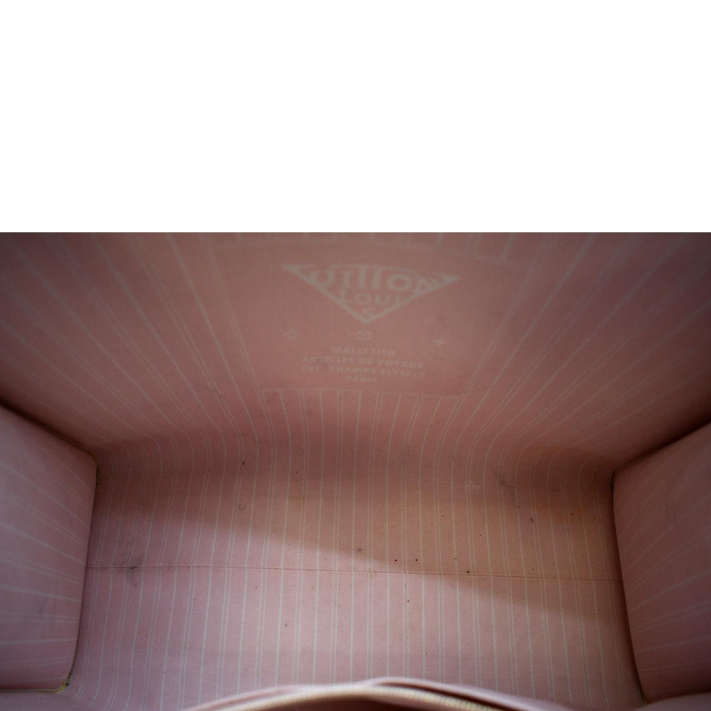 LOUIS VUITTON Pool Onthego GM Monogram Shoulder Bag Pink