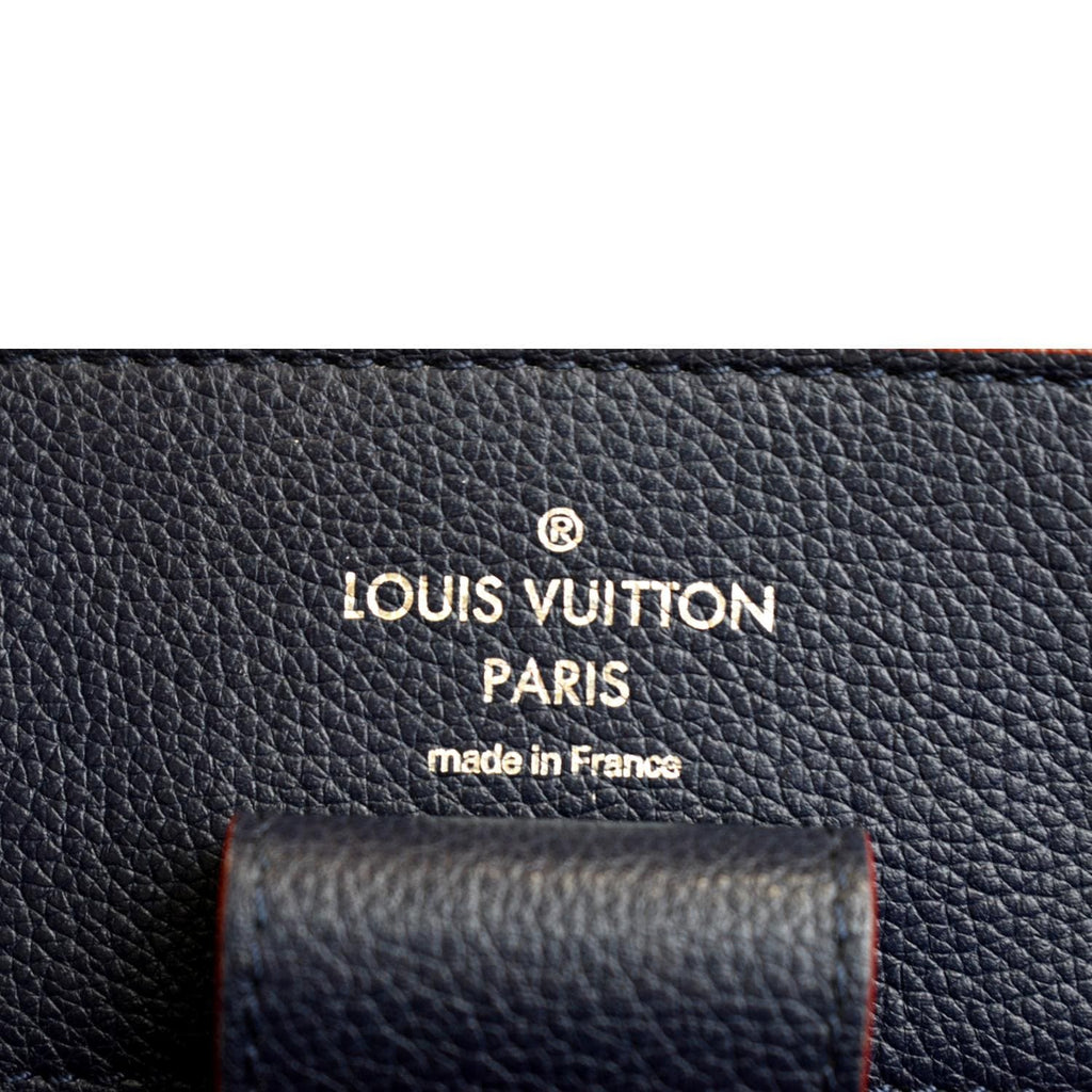 LOUIS VUITTON Lockme Bucket Calf Leather Shoulder Bag Marine Rouge