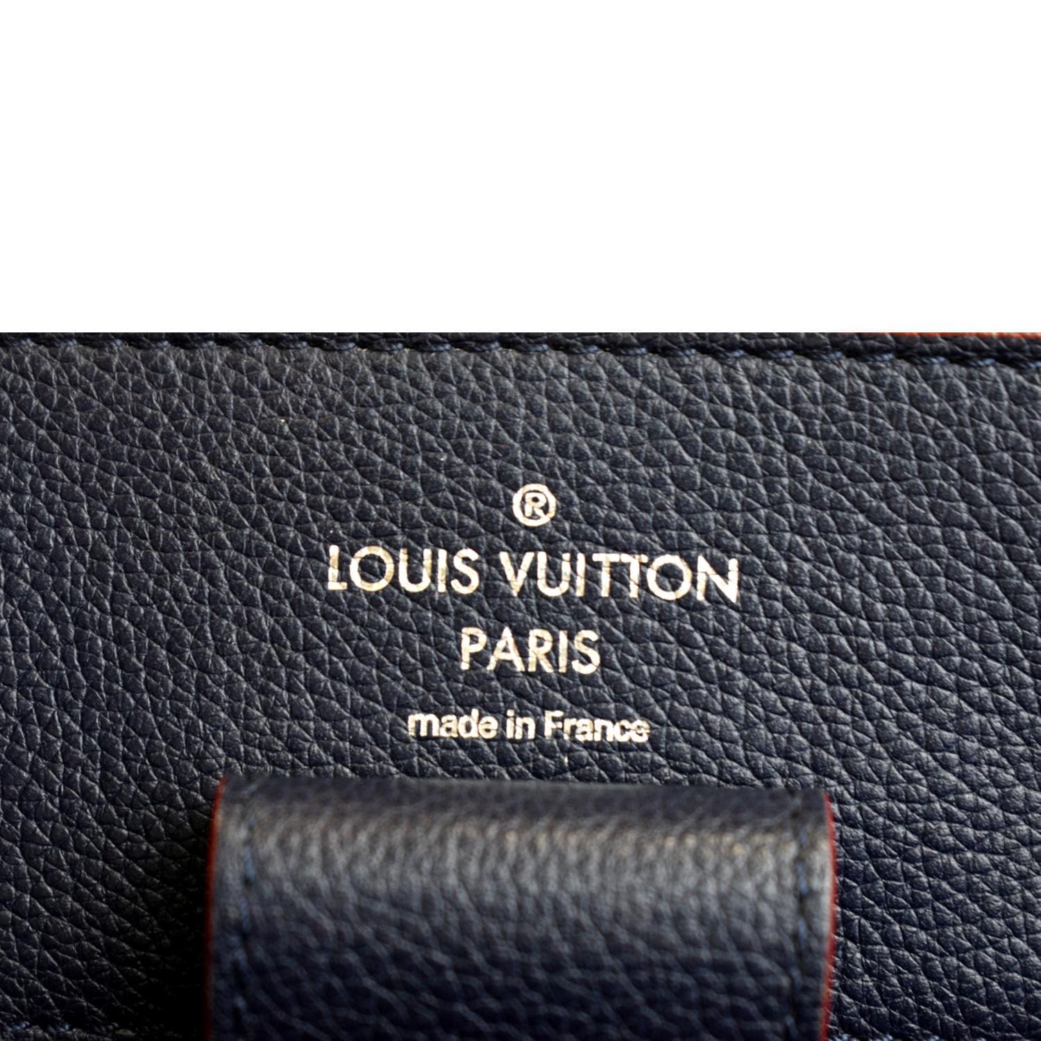 LOUIS VUITTON Lockme Bucket Calf Leather Shoulder Bag Marine Rouge