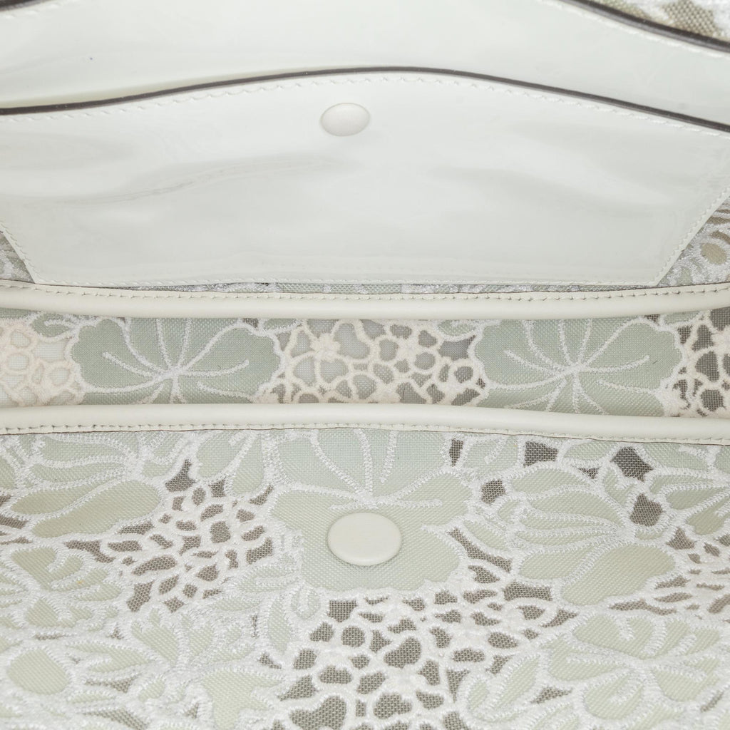 Fendi Embroidered Lace Baguette Satchel (SHG-iD9Gxu)