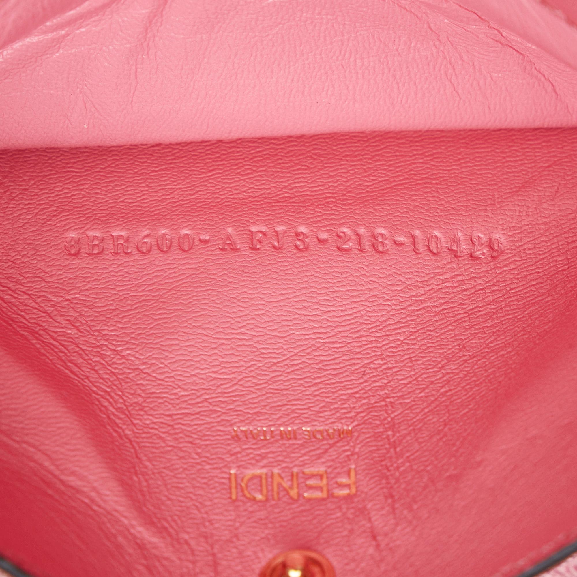 Fendi Embroidered Lace Baguette (SHG-PcQc93)