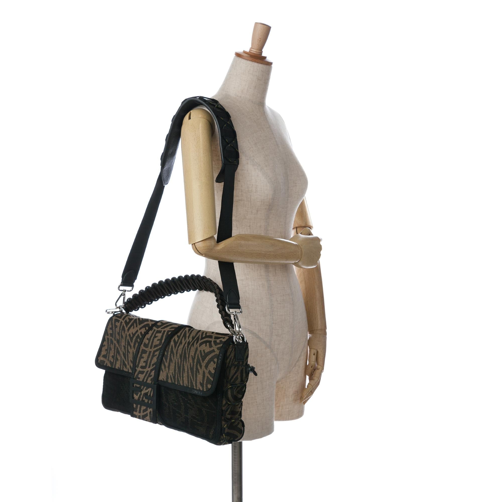 Fendi Large Zucca Vertigo Mesh Baguette Satchel (SHG-lFrso8)