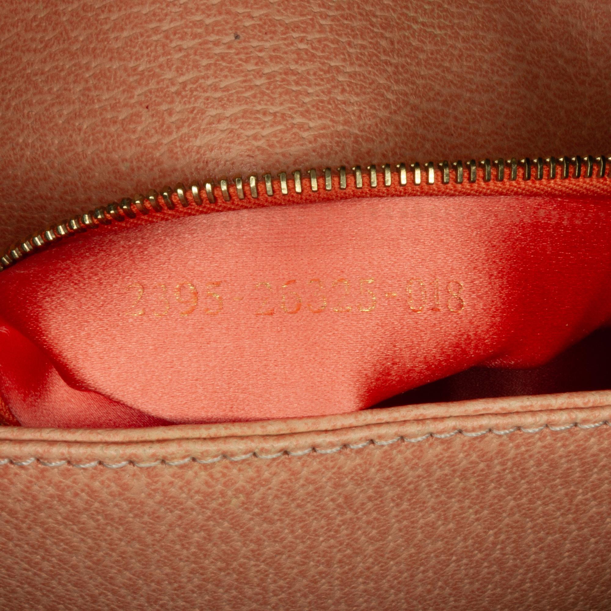 Fendi Leather Mamma Forever (SHG-W5RvGv)