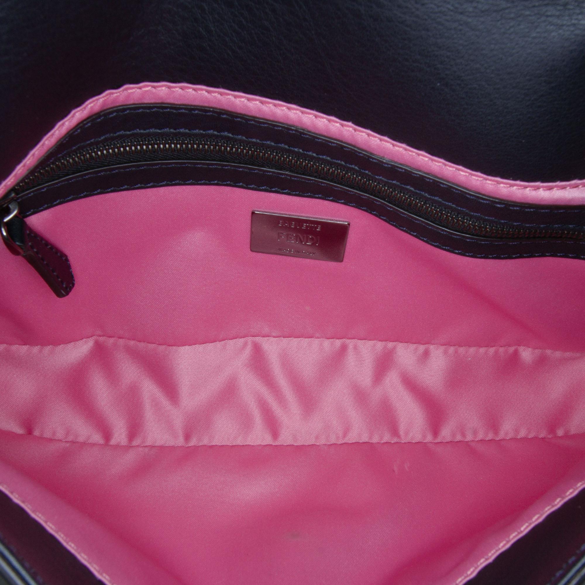 Fendi Leather Wave Baguette (SHG-jabYXM)