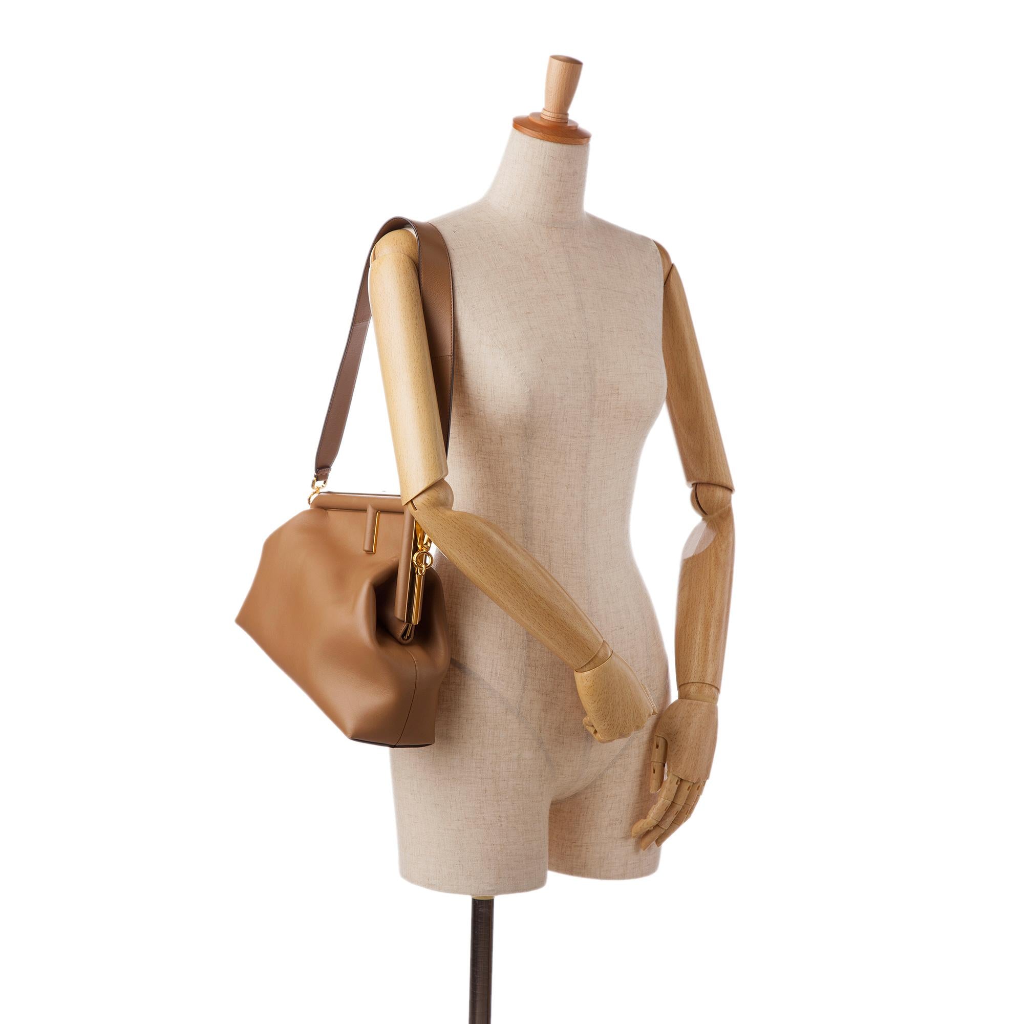 Fendi Medium Fendi First (SHG-0TbEaV)