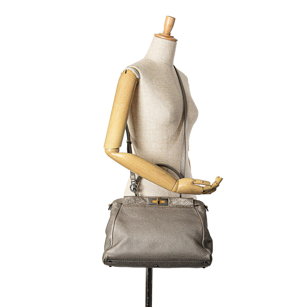 Fendi Medium Selleria Peekaboo (SHG-LRk8BP)