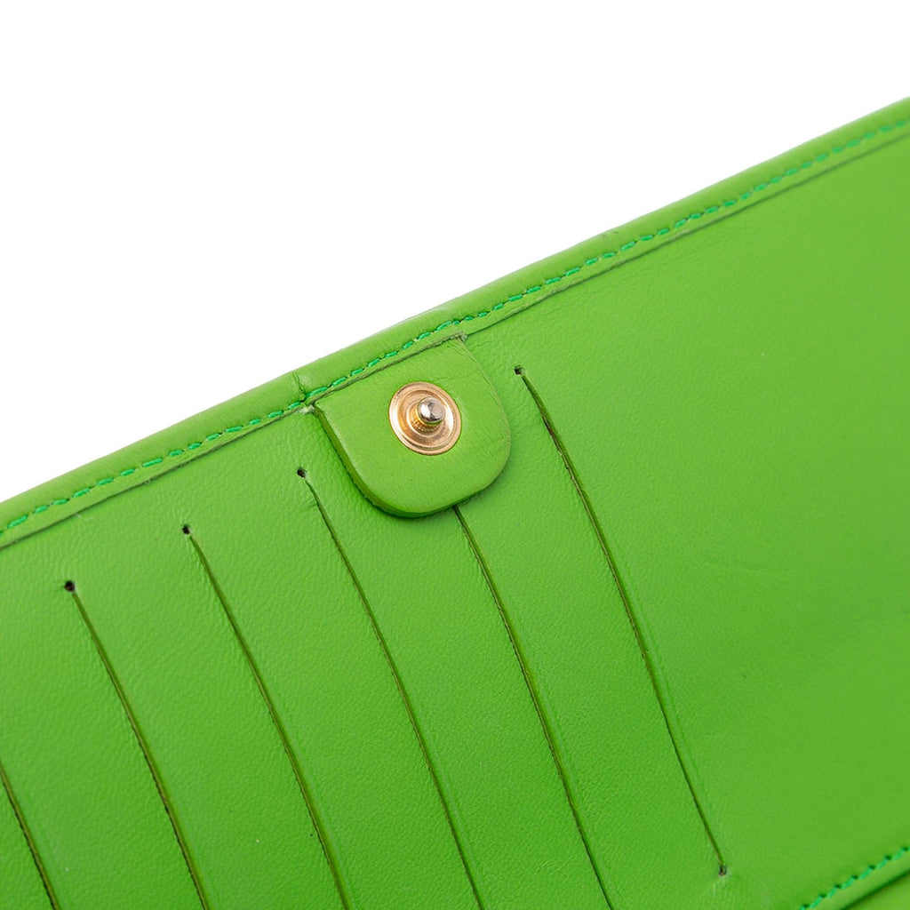 Fendi Nappa Logo Embossed Long Wallet On Chain