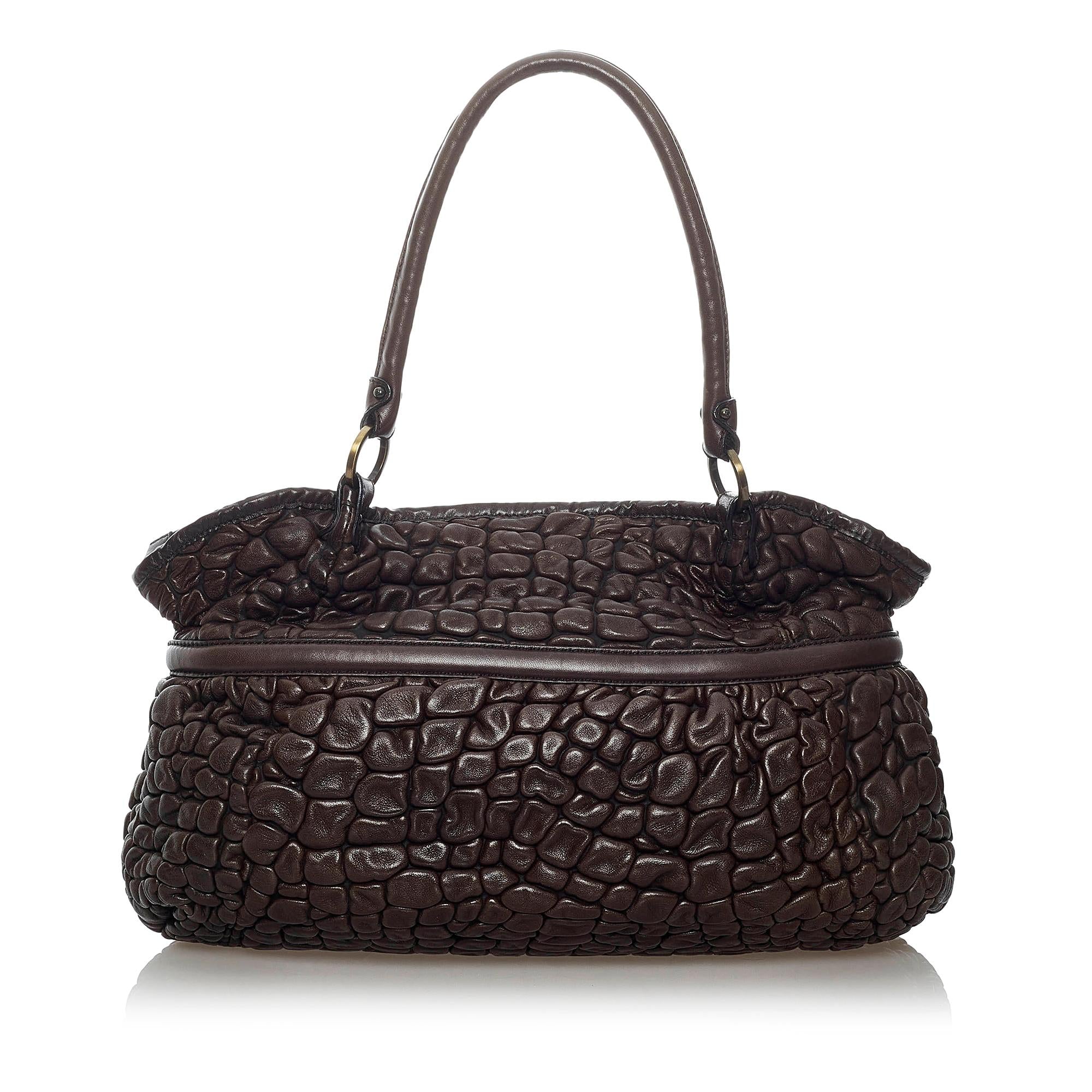 Fendi Puckered Bubble Leather Chef Shoulder Bag (SHG-29866)