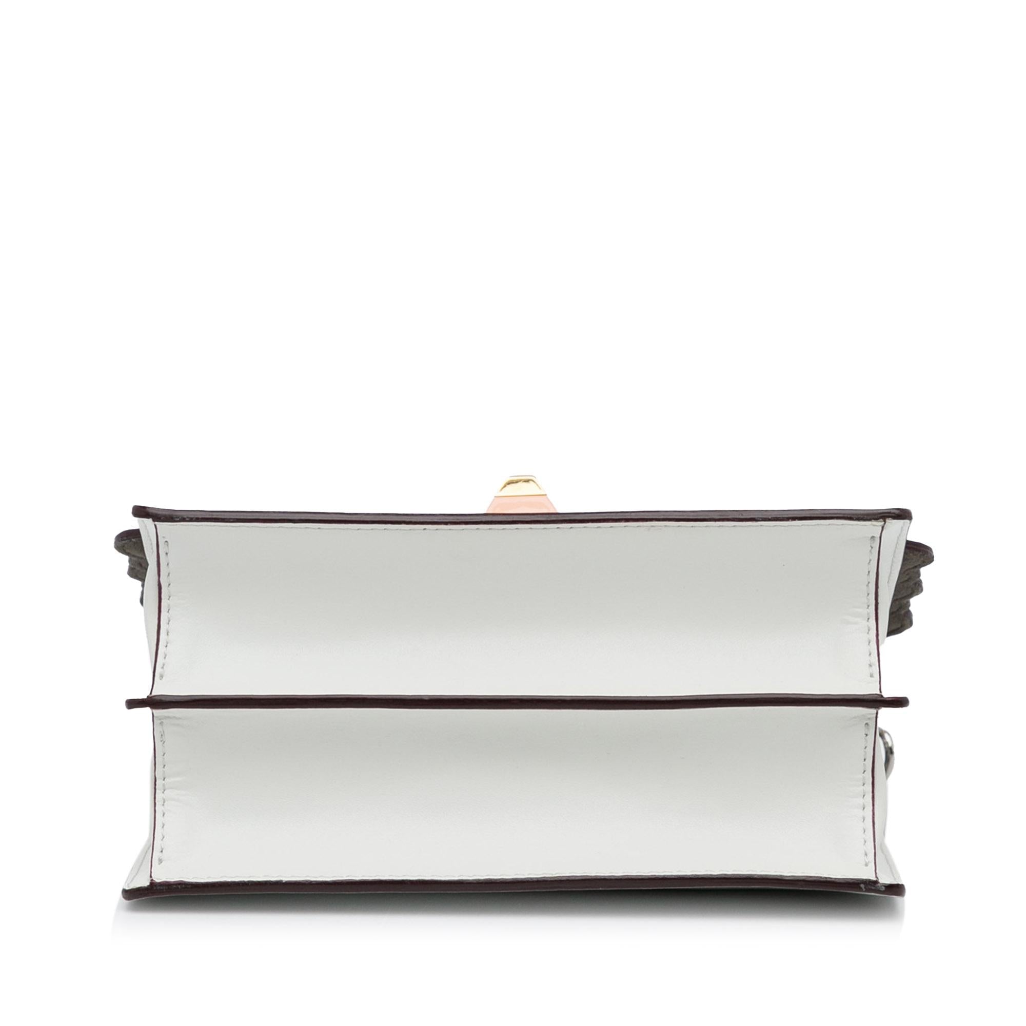 Fendi Studded Scalloped Kan I Crossbody (SHG-nFDJIw)