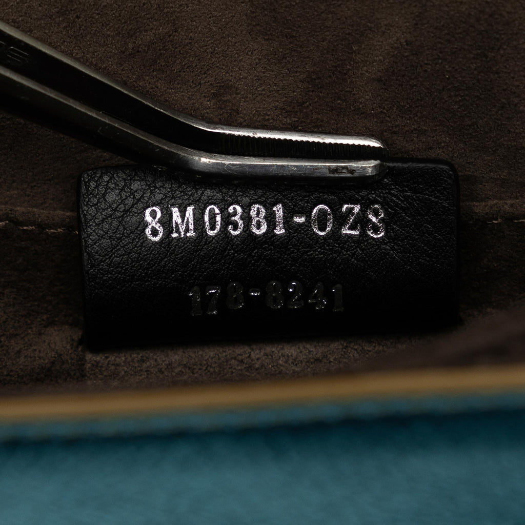 Fendi Studded Scalloped Kan I Crossbody (SHG-CeGCcL)