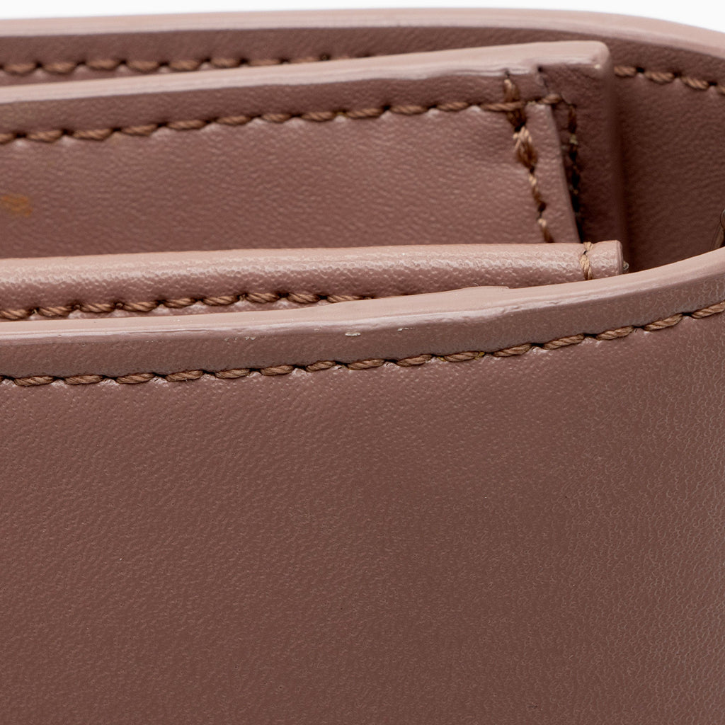 Fendi Vitello F is Fendi Wallet on Chain Bag
