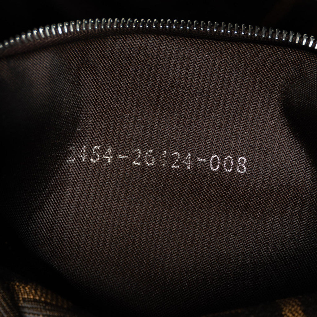 Fendi Zucca Canvas Baguette (SHG-3KbD7q)