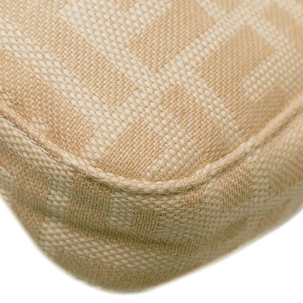 Fendi Zucca Canvas Baguette (SHG-fAm0zf)