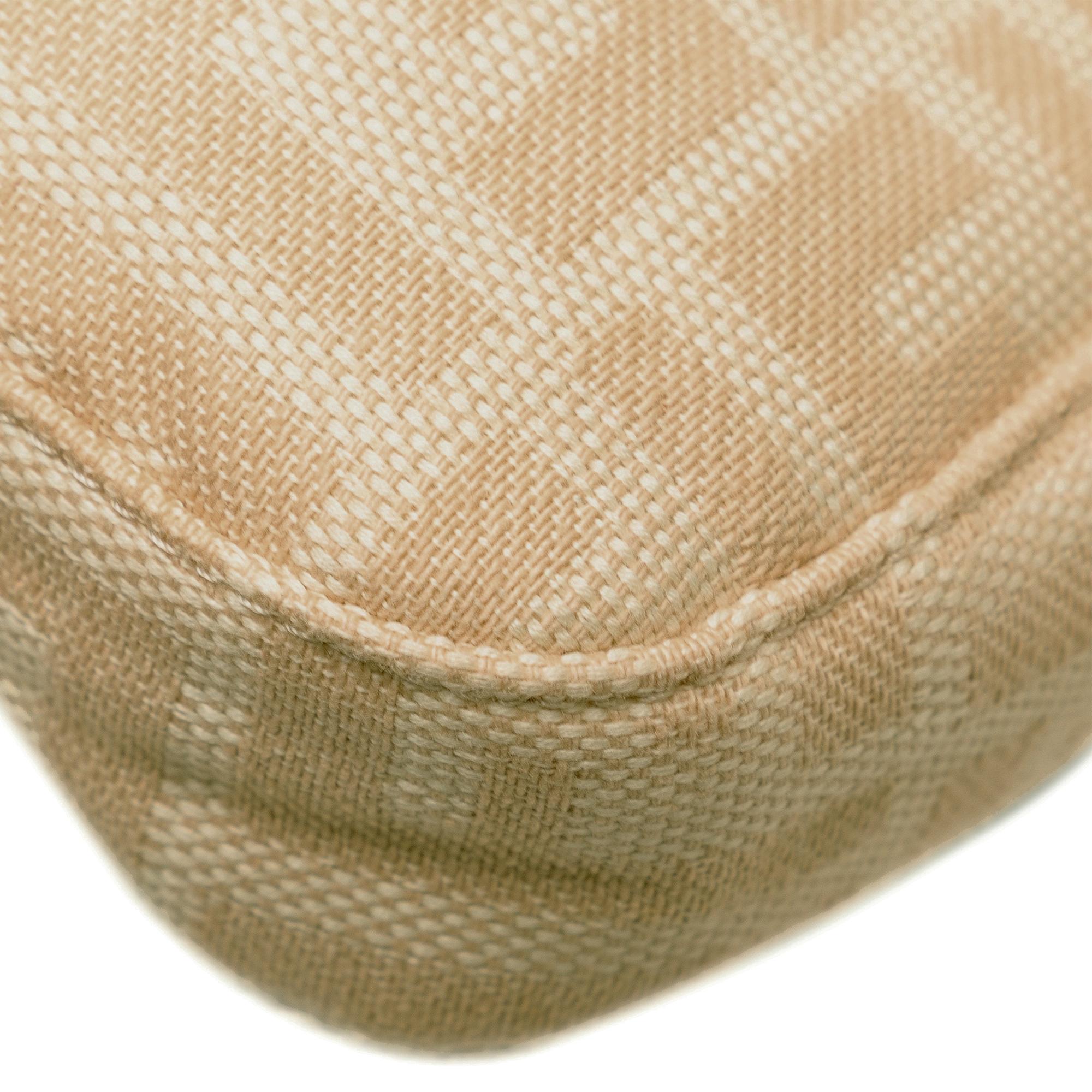 Fendi Zucca Canvas Baguette (SHG-fAm0zf)