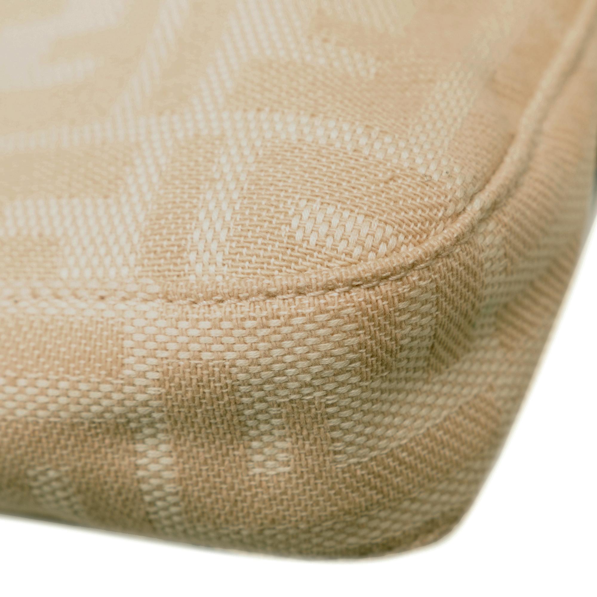 Fendi Zucca Canvas Baguette (SHG-fAm0zf)