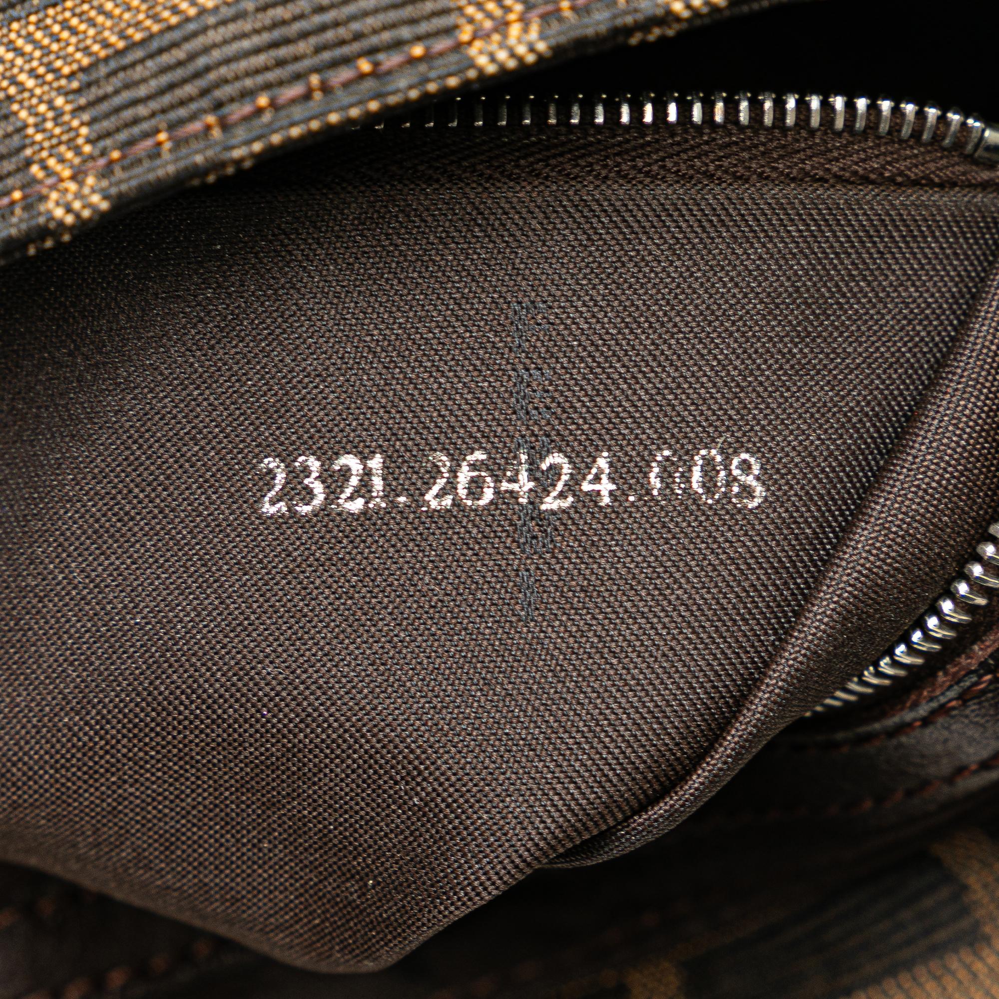 Fendi Zucca Canvas Baguette (SHG-qolbtr)