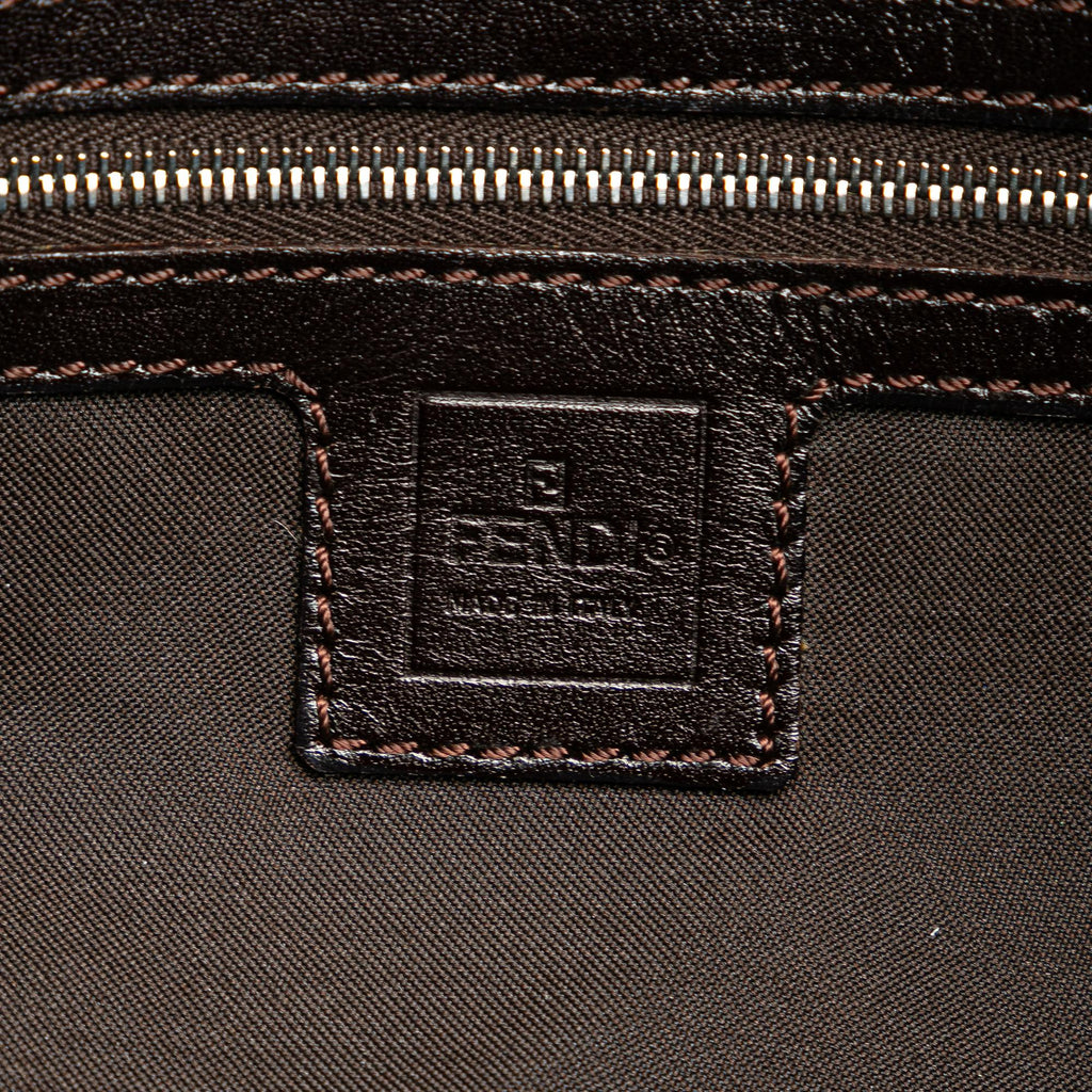 Fendi Zucca Canvas Baguette (SHG-qolbtr)