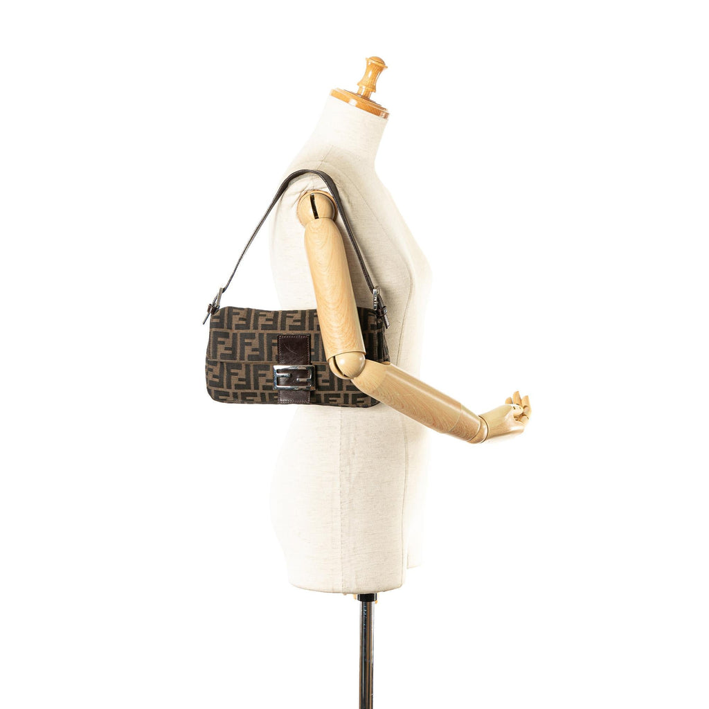 Fendi Zucca Canvas Baguette (SHG-gVALkA)