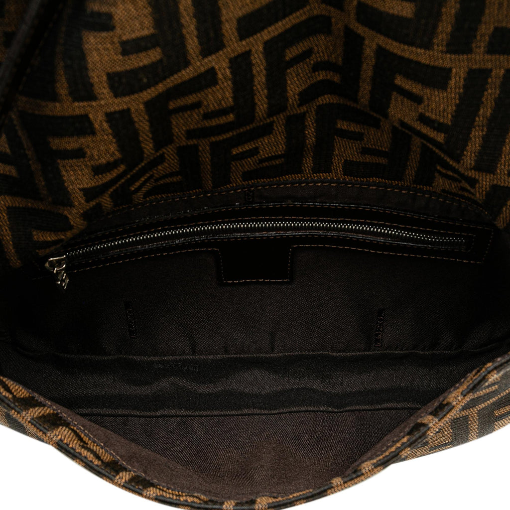 Fendi Zucca Canvas Baguette (SHG-MqP0Ux)