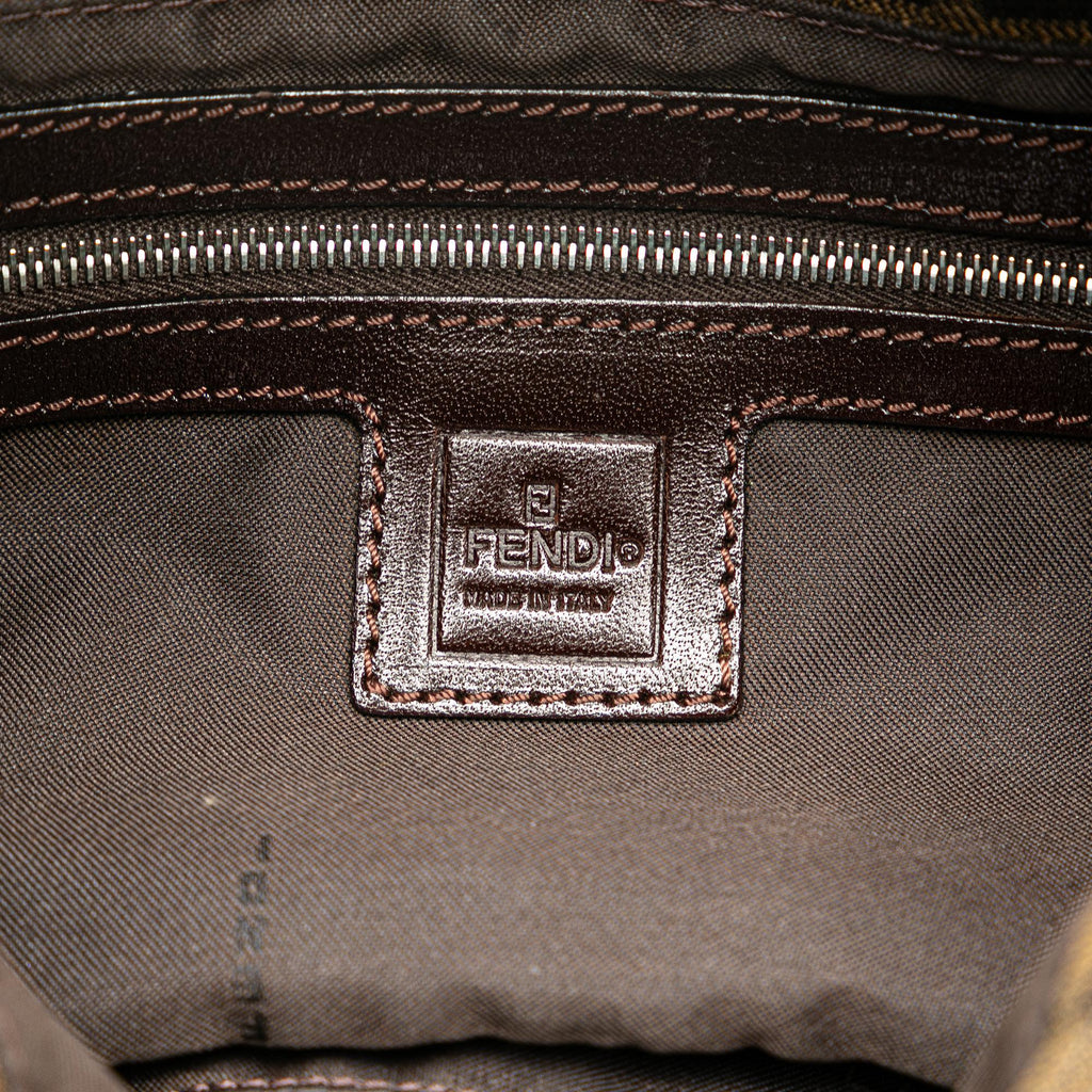 Fendi Zucca Canvas Baguette (SHG-cTex3N)