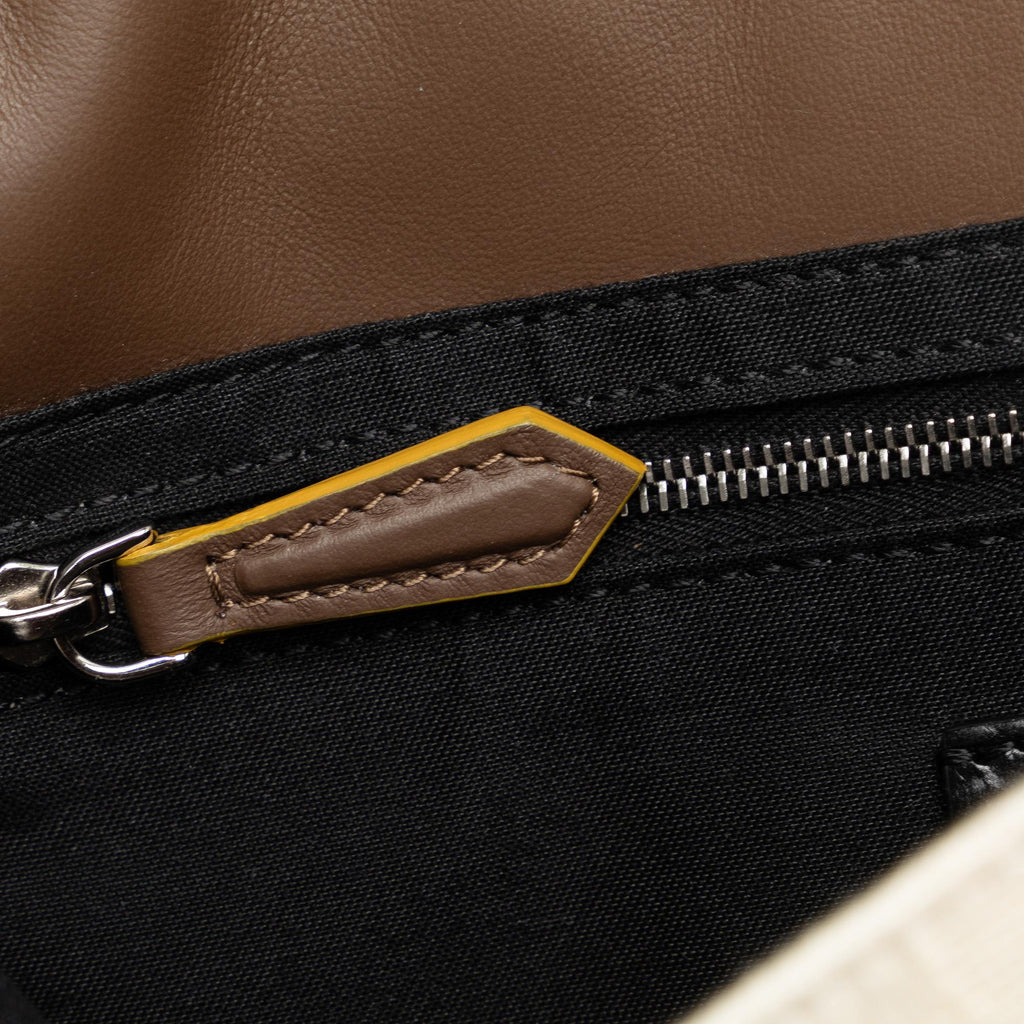 Fendi Zucca Canvas and Leather Convertible Baguette (SHG-X1HAvY)