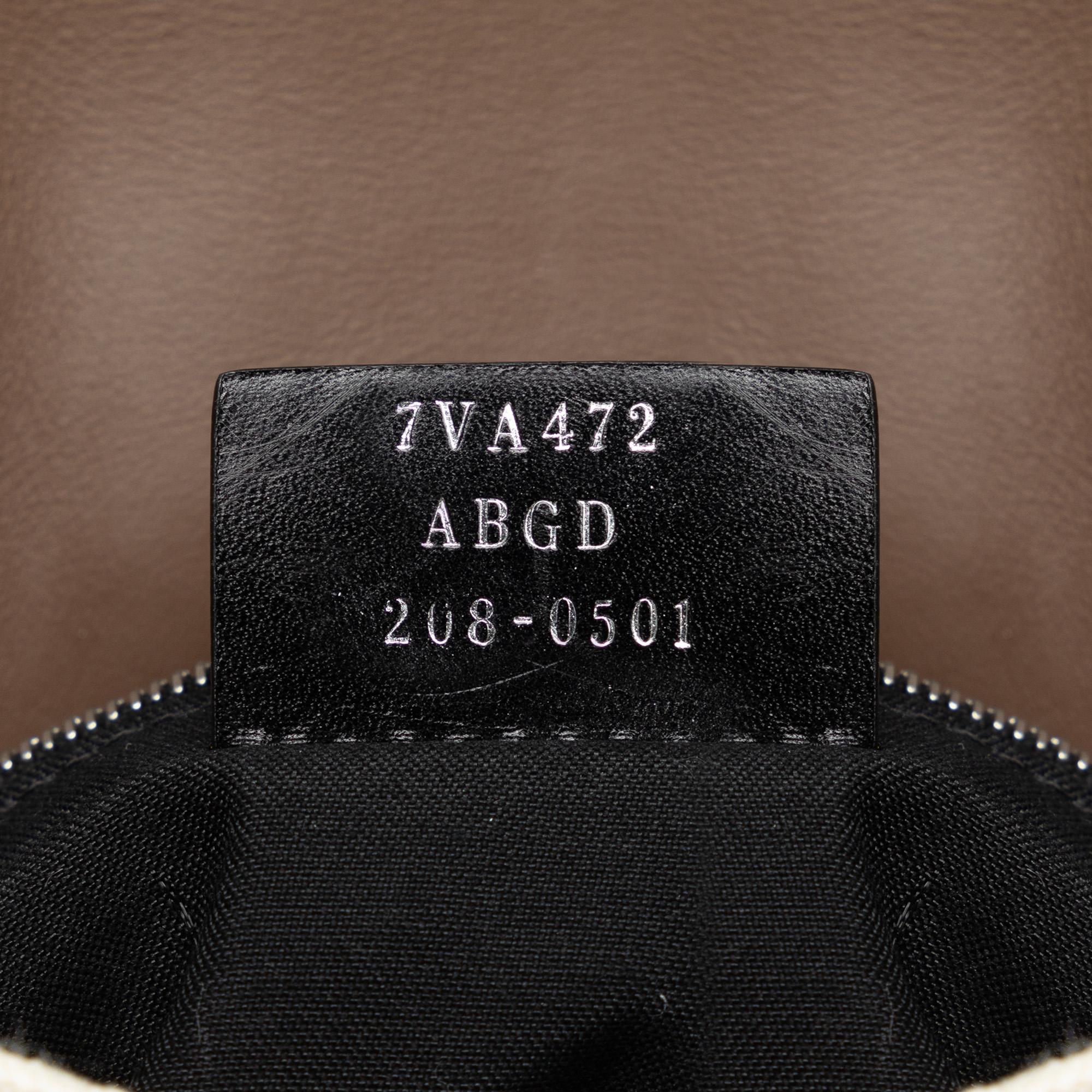 Fendi Zucca Canvas and Leather Convertible Baguette (SHG-bdoGYz)