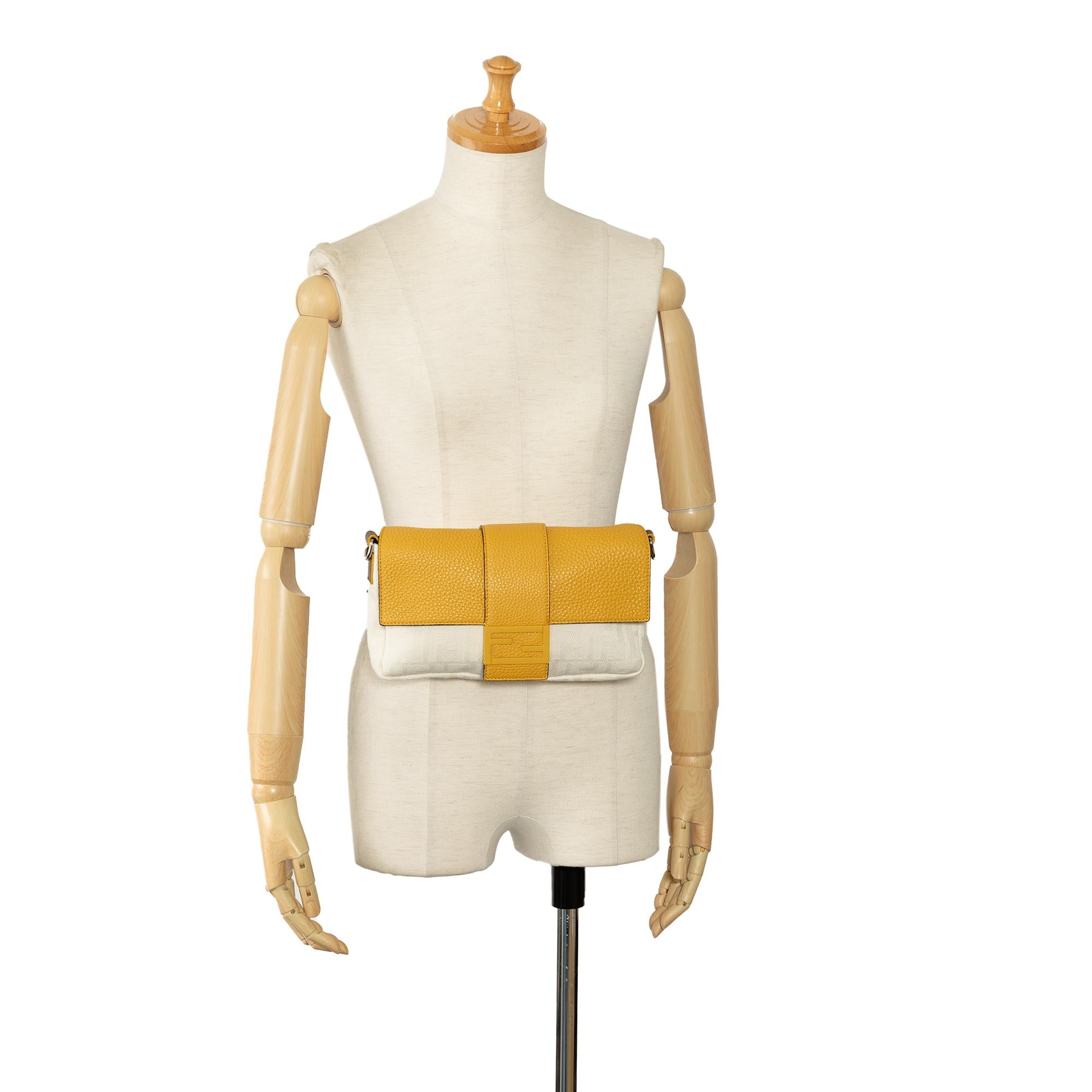 Fendi Zucca Canvas and Leather Convertible Baguette (SHG-bdoGYz)